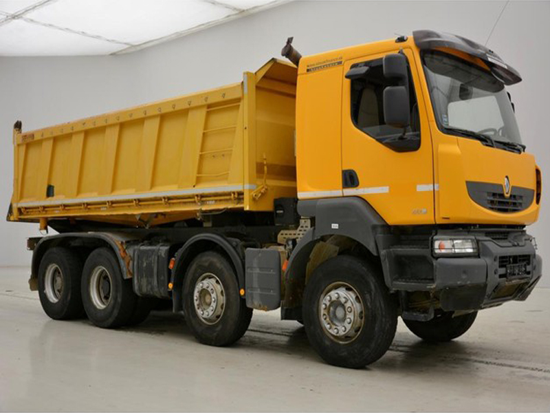 Вывоз строительного мусора самосвалом Renault Kerax в Алуште